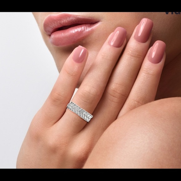 White Austrian Crystal Fern Leaf Ring in Stainless Steel - Picture 2 of 9